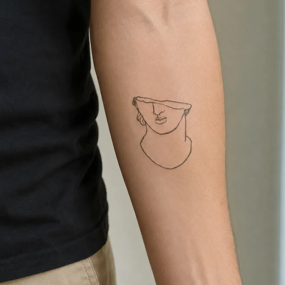 SafeTatt — Headless Apollo · fotografie tetování na kůži