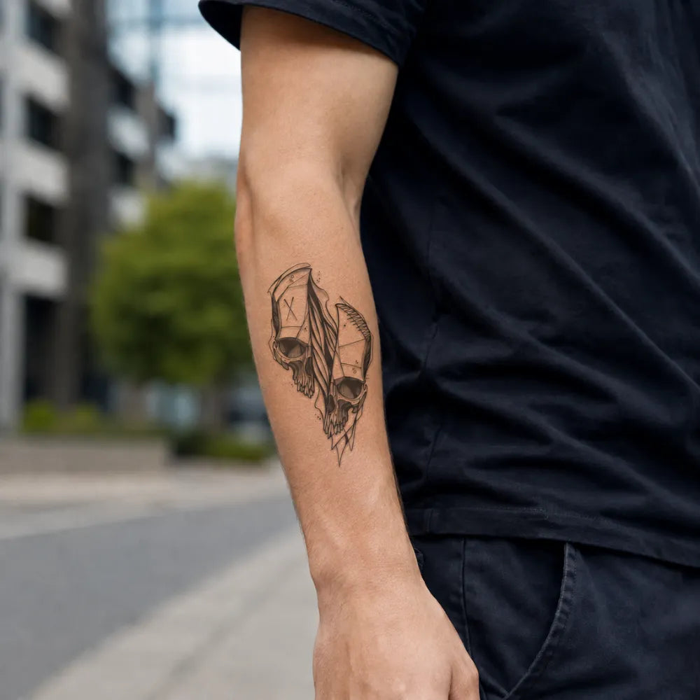 SafeTatt — Torn Skull · fotografie tetování na kůži