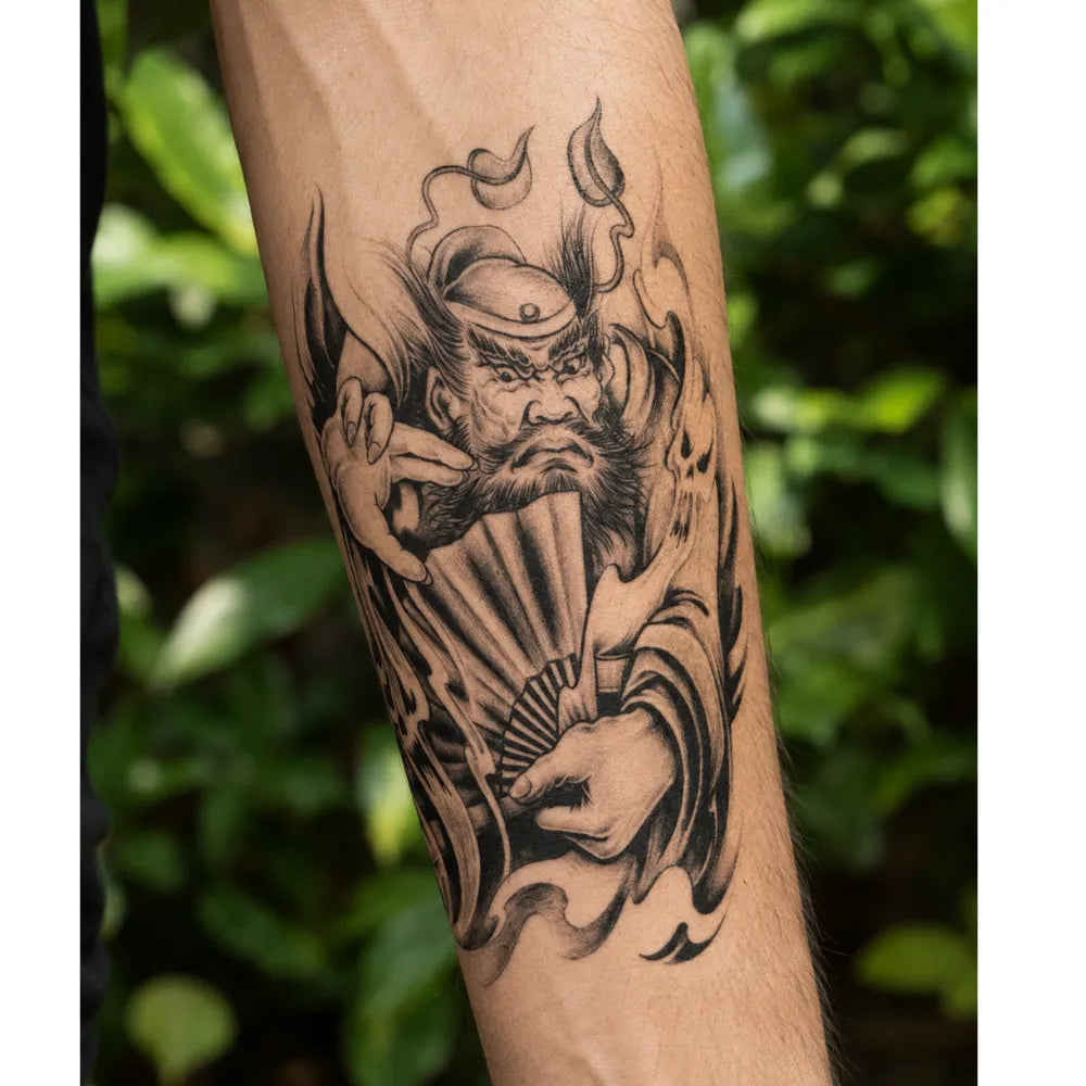 SafeTatt — Flame Guardian · fotografie tetování na kůži